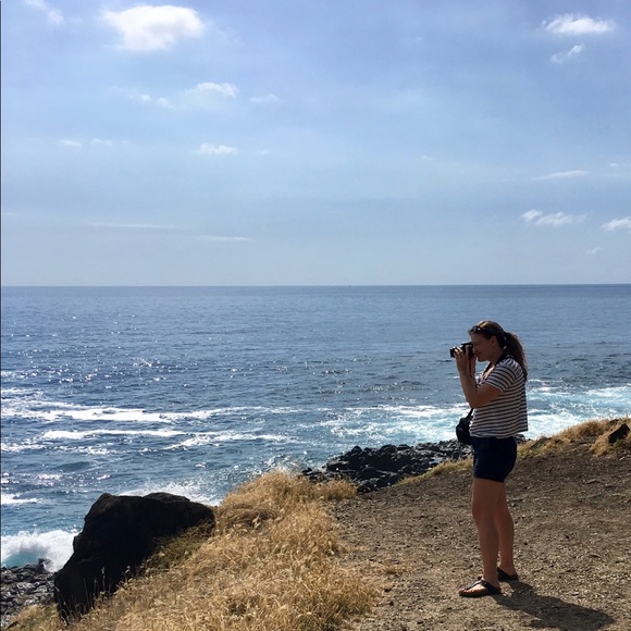 Meet your Posher, Sarah 🇨🇦 - Picture 1 of 1